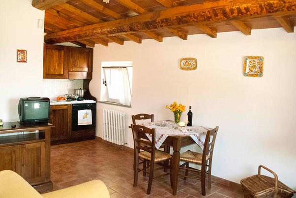 Il Poggio Delle Ginestre Guest House Torgiano Bagian luar foto