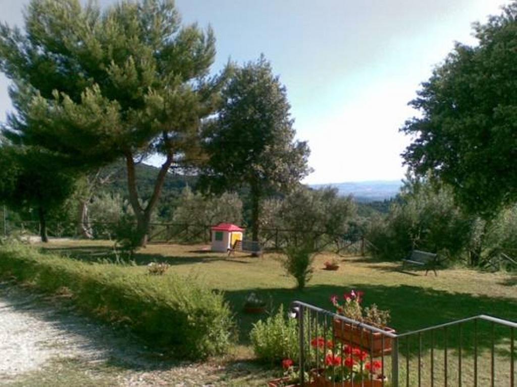 Il Poggio Delle Ginestre Guest House Torgiano Bagian luar foto