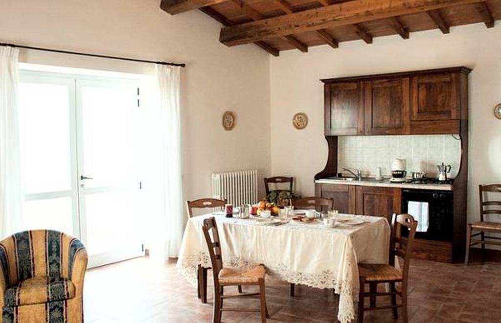 Il Poggio Delle Ginestre Guest House Torgiano Bagian luar foto
