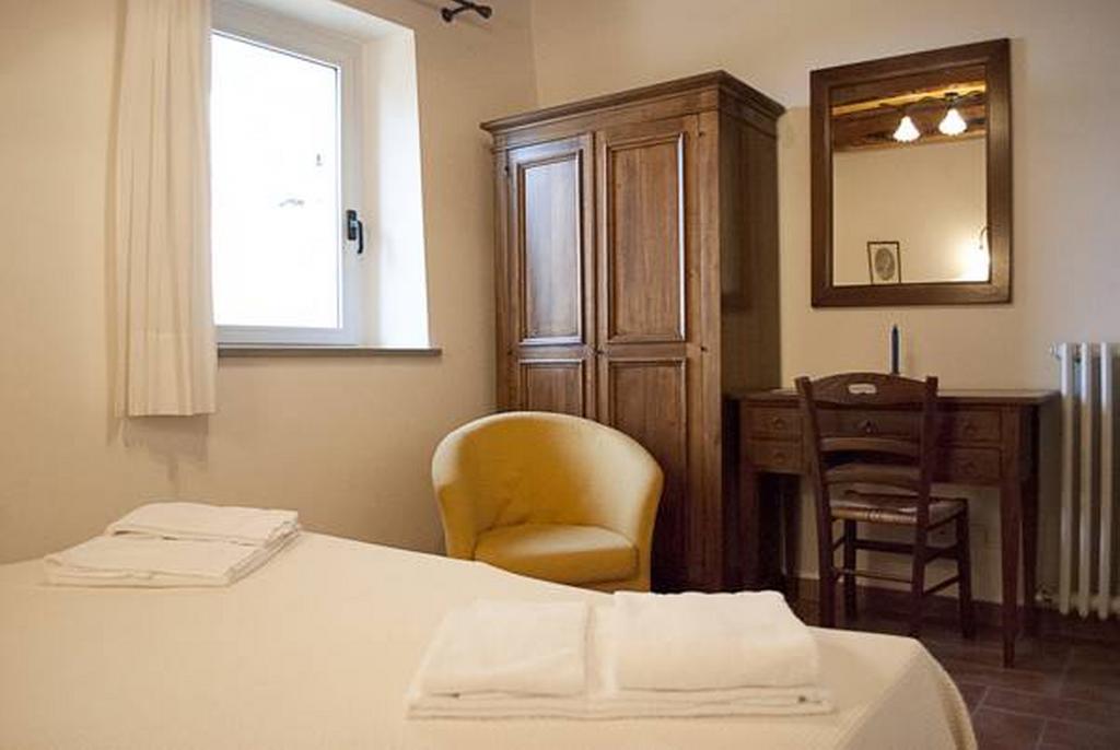 Il Poggio Delle Ginestre Guest House Torgiano Bagian luar foto