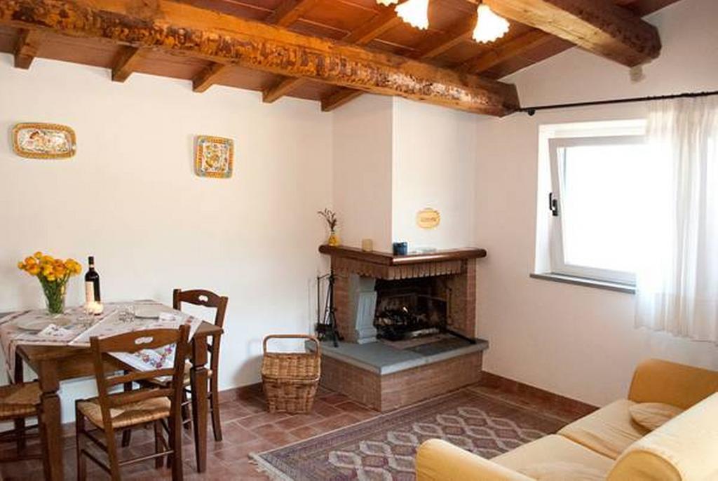 Il Poggio Delle Ginestre Guest House Torgiano Bagian luar foto