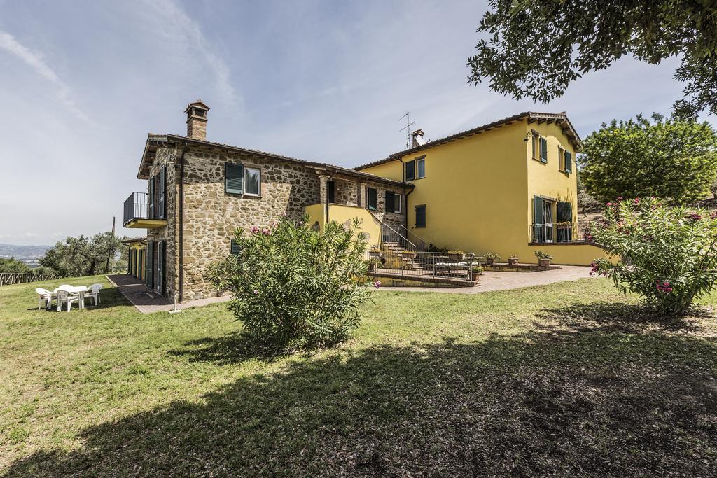 Il Poggio Delle Ginestre Guest House Torgiano Bagian luar foto